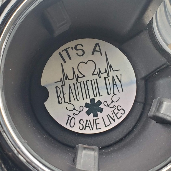 🏥SAVING LIVES car coaster set - Picture 3 of 7